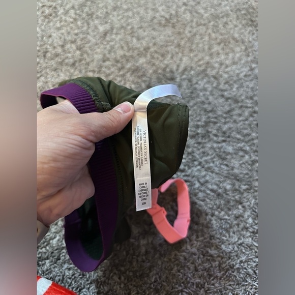 VICTORIA'S SECRET SPORT Racerback Sports Bra Size 32D - Picture 8 of 9